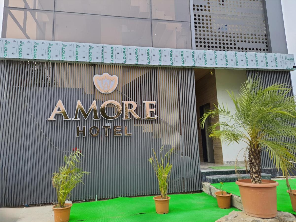 Hotel Amore Удайпур Екстериор снимка
